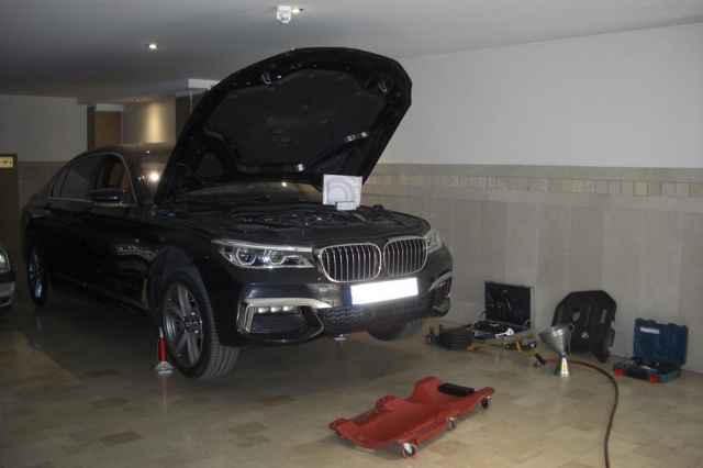 تعويض روغن BMW در محل