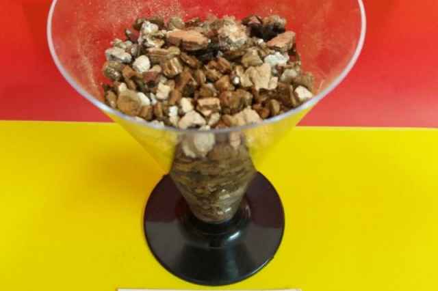 خريد- فروش ورميكوليت -(Vermiculite) كشاورزي معدن كاوان