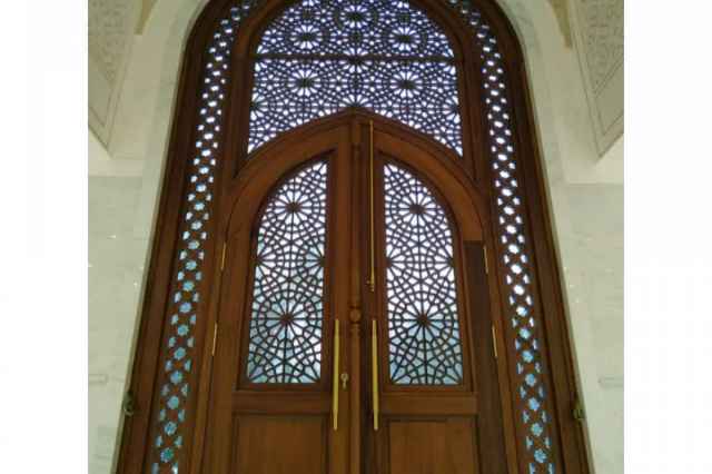 ساخت درب چوبي بزرگ گره چيني اماكن مذهبي و لابي ساختمان