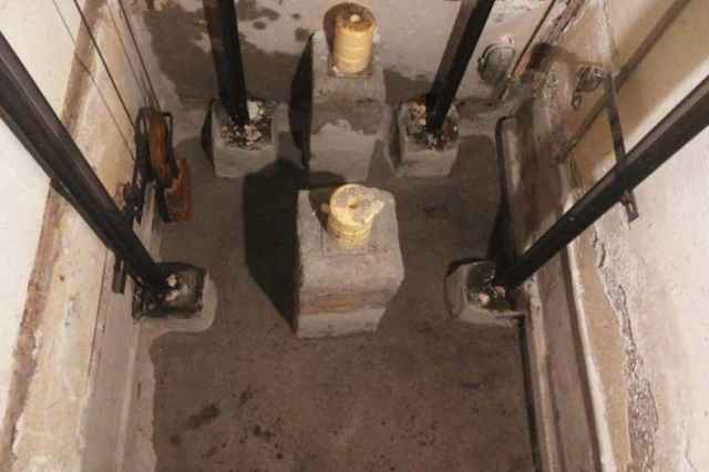 آب بندي چاله آسانسور در خوزستان