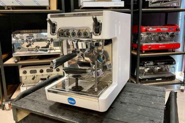 فروش دستگاه قهوه اسپرسو ساز صنعتي كاريمالي Cento E1