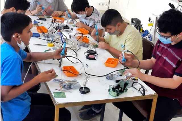 آموزش اصولي و تخصصي رباتيك در اروميه